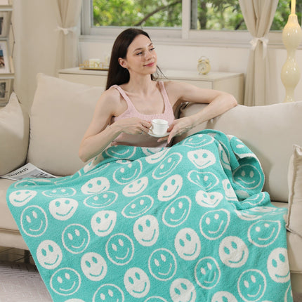 Mini Happy Face Luxe Fleece Throw Blanket – Ultra-Soft Polyester Microfiber, 130×150 cm, Cozy & Stylish Home Décor