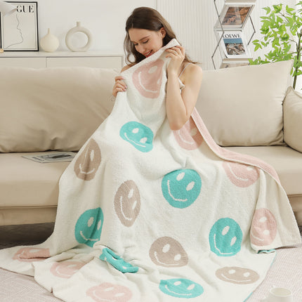 Multicolor Smiley Face Fleece Throw Blanket – Soft, Cozy & Playful Home Decor
