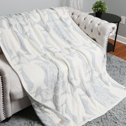 Luxurious Monogram Pillow Cover “H” – Elegant Decorative Cushion Case for Home Decor