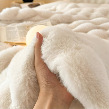 Ultra-Soft Fluffy Fleece Throw Blanket 50"" x 60"" – Cozy & Warm for Couch, Bed & Travel