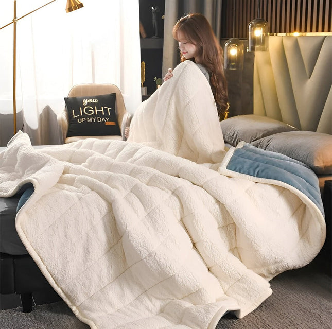 Cozy Sherpa Fleece Blanket – Soft, Warm & Luxurious Throw for Bed & Sofa