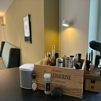 Magnetic LED Wall Lamp – USB Rechargeable, Dimmable, Touch Control, Warm Light – Modern Minimalist Design