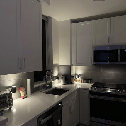 Dimmable LED Wall Lamp with Plug – Modern Black Design for Living Room, Bedroom & Hallway