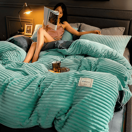 Cozy Comforter – Ultra Soft Fluffy Fleece Duvet Cover for All-Season Comfort | Machine Washable & Breathable