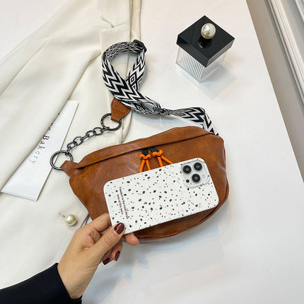 Trendy Faux Leather Crossbody Bag with Chain Strap – Stylish Women's Hip Bag for Daily Use