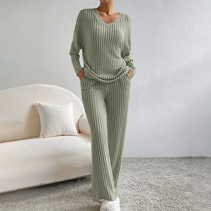 Women's Cozy Two-Piece Winter Loungewear Set – Soft Knit Sweater & Jogger Pants for Ultimate Comfort