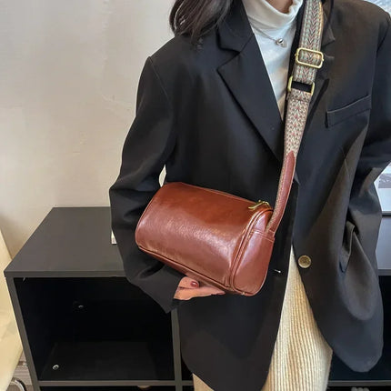 Stylish Leather Shoulder Bag with Braided Strap – Durable, Comfortable, and Spacious