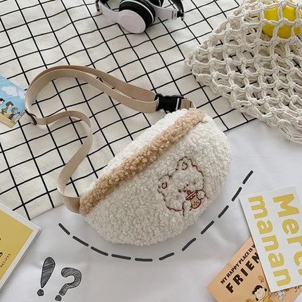 Woven Rattan Crossbody Bag with Brown Leather Accents – Stylish & Lightweight Summer Accessory