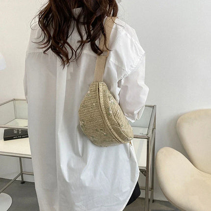 Woven Straw Crossbody Fanny Pack – Boho Wicker Waist Bag for Summer & Festival