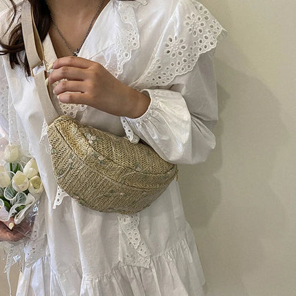 Woven Straw Crossbody Fanny Pack – Boho Wicker Waist Bag for Summer & Festival