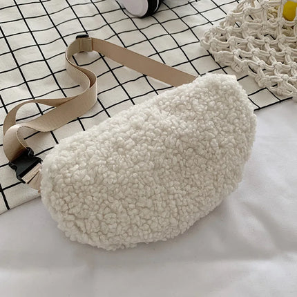 Woven Rattan Crossbody Bag with Brown Leather Accents – Stylish & Lightweight Summer Accessory