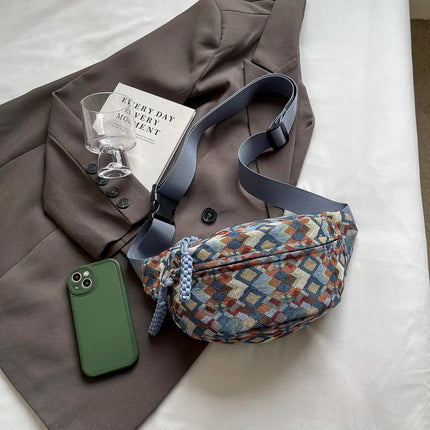 Geometric Crossbody Banana Bag – Stylish Fanny Pack with Adjustable Strap & Zipper Closure