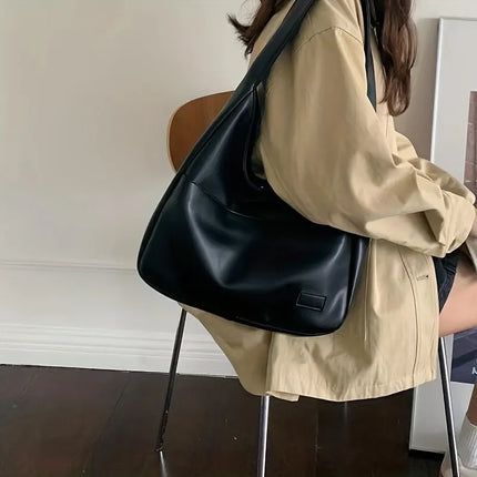 Minimalist Shoulder Bag – Spacious, Timeless & Perfect for Everyday Use