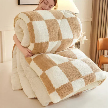 Checkered Winter Fleece Blanket – Soft & Warm Plaid Throw for Bed and Sofa