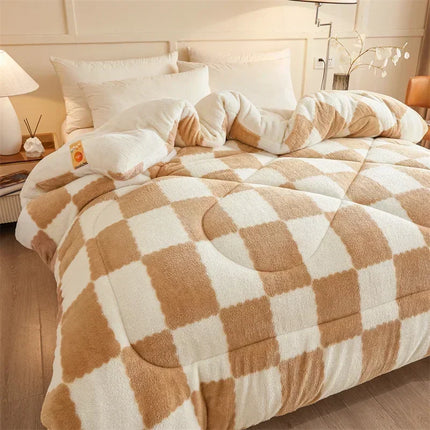 Checkered Winter Fleece Blanket – Soft & Warm Plaid Throw for Bed and Sofa