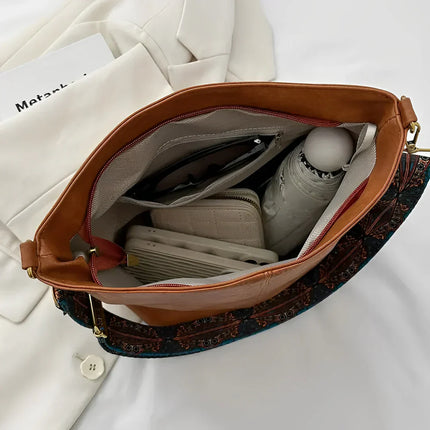 Stylish Brown Handbag with Wide Shoulder Strap – Spacious & Elegant