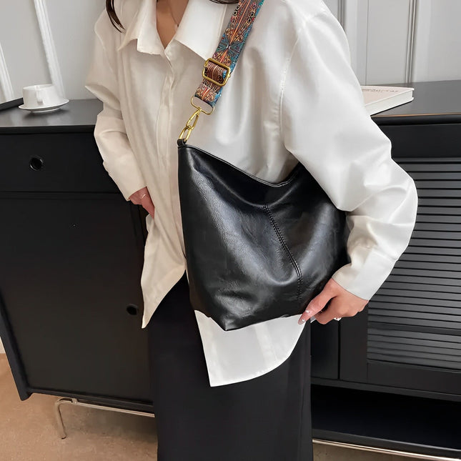 Stylish Brown Handbag with Wide Shoulder Strap – Spacious & Elegant