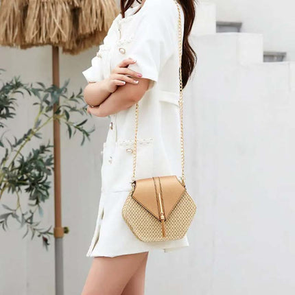 Women's Straw Shoulder Bag with Leather Accents – Lightweight & Elegant Summer Handbag
