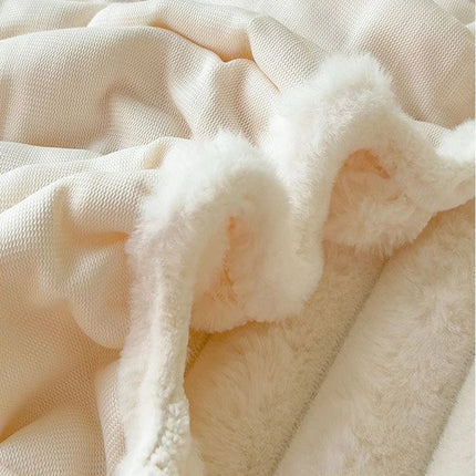 Soft Velvet Fleece Bedspread – Plush Ribbed Texture Warm Blanket for Bedroom & Couch