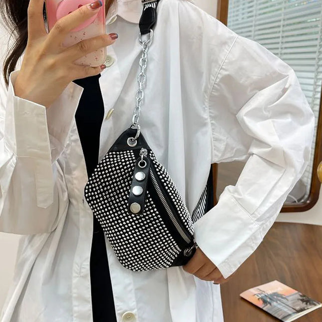 Black Rhinestone Crossbody Festival Bag with Chain Strap – Glamorous Street Style Clutch for Parties and Nights Out