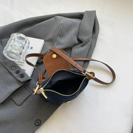 Stylish Women's Shoulder Bag – Compact, Practical, and Water-Resistant