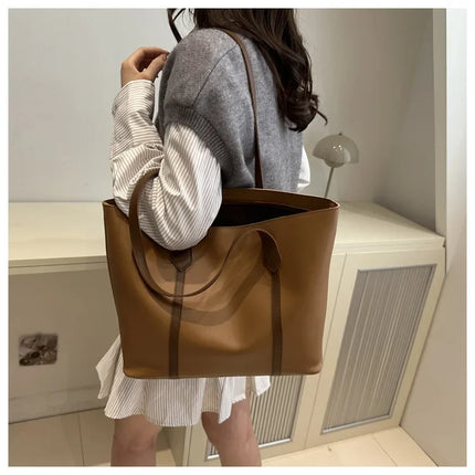 Elegant Structured PU Leather Tote Bag for Women – Retro Korean-Inspired Design with Spacious Interior