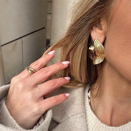 Luxe Gold Earrings – Hypoallergenic & Trendy Statement Jewelry