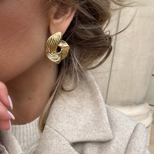 Luxe Gold Earrings – Hypoallergenic & Trendy Statement Jewelry