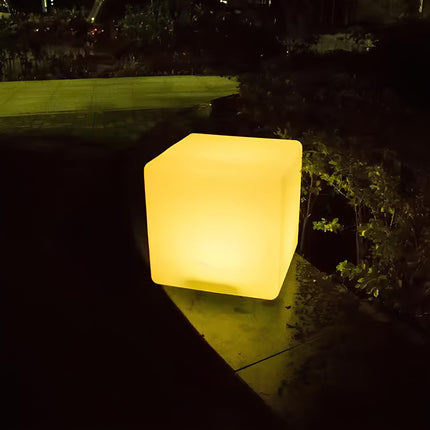 CubeLight Modern LED Cube Outdoor Light – Stylish Garden & Path Lighting, Weatherproof IP65
