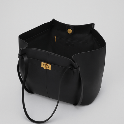Elegant Tote Handbag – Timeless & Functional