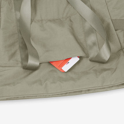 Black Tote Bag with Yoga Mat Holder – Water-Resistant & Laptop Compartment – Perfect for Gym, Work, or Beach