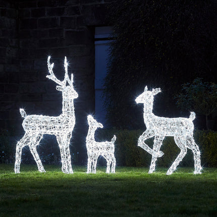 Outdoor LED Reindeer Family Christmas Decoration – 540 Bright White Lights, Weather-Resistant Holiday Display