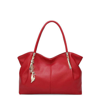 Trendy Vegan Leather Handbag – Elegant & Practical with Gold Details