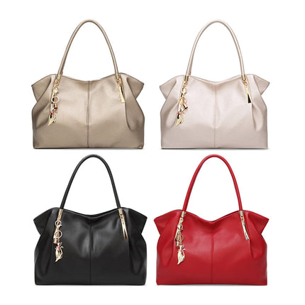 Trendy Vegan Leather Handbag – Elegant & Practical with Gold Details