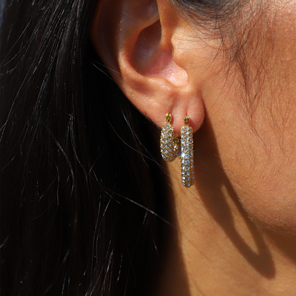 Gold Crystal Hoop Earrings – Luxury Sparkling Strass Hoops in Two Sizes for Women