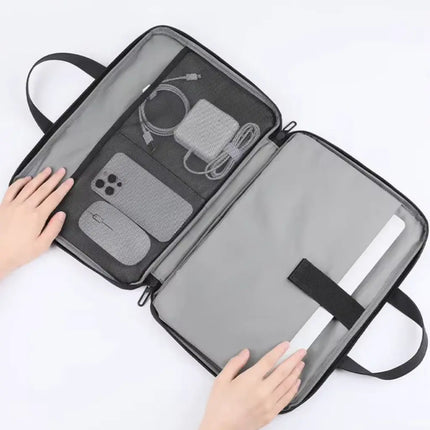 Stylish 17-Inch Women's Laptop Tote – Water-Resistant & Lightweight Design