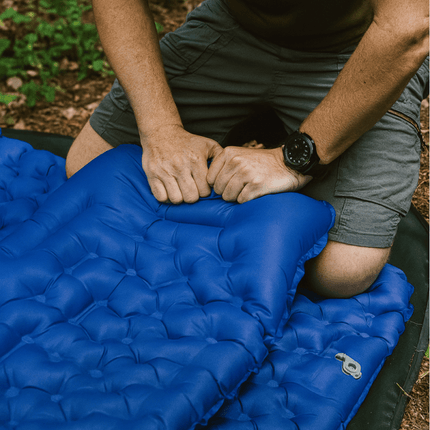 Inflatable Air Mattress with Integrated Pillow – Lightweight & Compact for Camping, Travel & Festivals