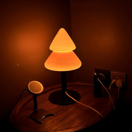 Modern LED Christmas Tree Table Lamp – 3 Light Modes, USB & Plug-In, Illuminates up to 108 ft²