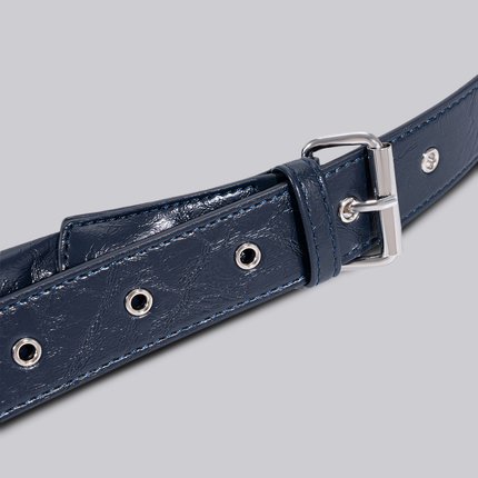 Black Shoulder Bag – Minimalist Design with Spacious Storage