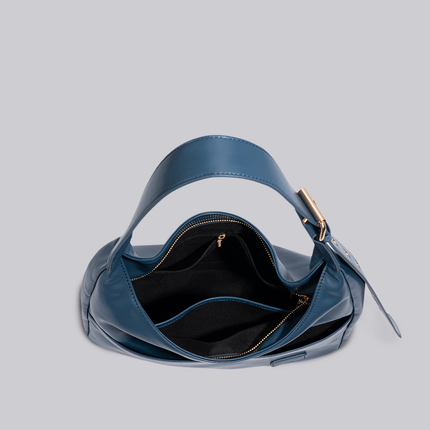 Black Shoulder Bag – Minimalist & Spacious Vegan Leather Design