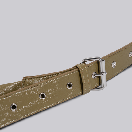 Black Shoulder Bag – Minimalist Design with Spacious Storage