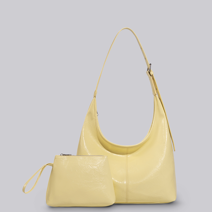 Black Shoulder Bag – Minimalist Design with Spacious Storage