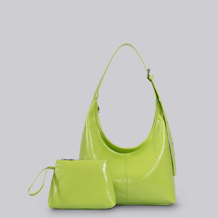 Black Shoulder Bag – Minimalist Design with Spacious Storage