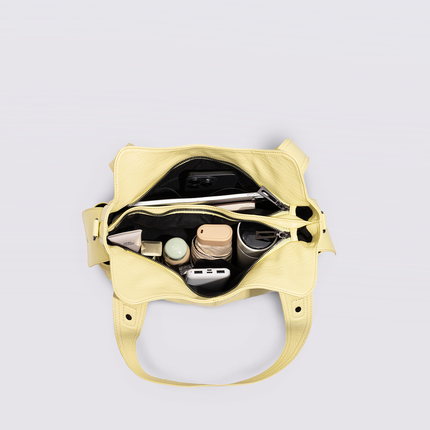 Black Leather Shoulder Bag with Side Pockets – Spacious & Elegant Women’s Leather Handbag